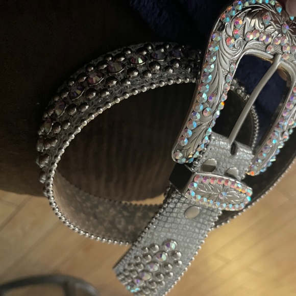 b. b. Simons - Picture 3 of 3